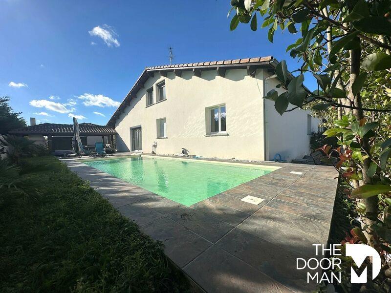 Maison - 190 m² - 6 pièces