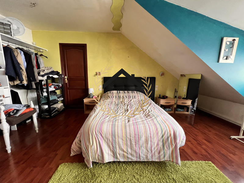 Maison traditionnelle - 162 m² - 6 pièces