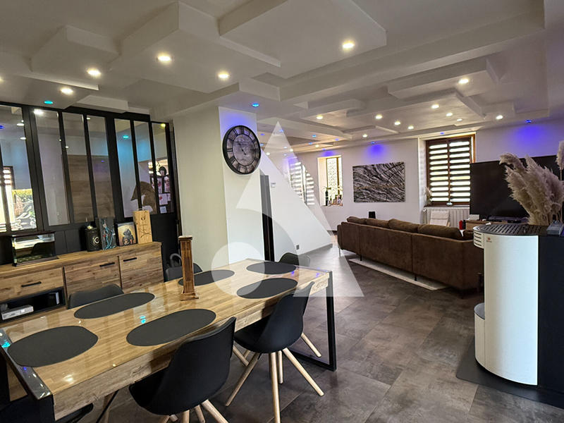 Maison - 176 m² - 5 pièces