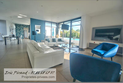 Maison - 195 m² - 4 pièces