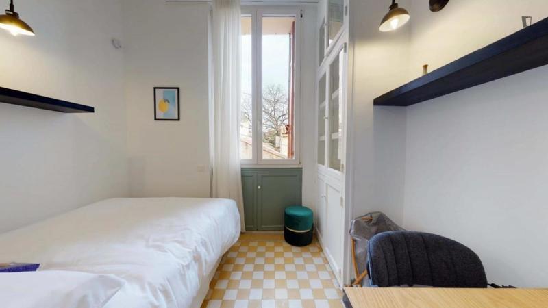 Chambre - 11 m² - 15 pièces