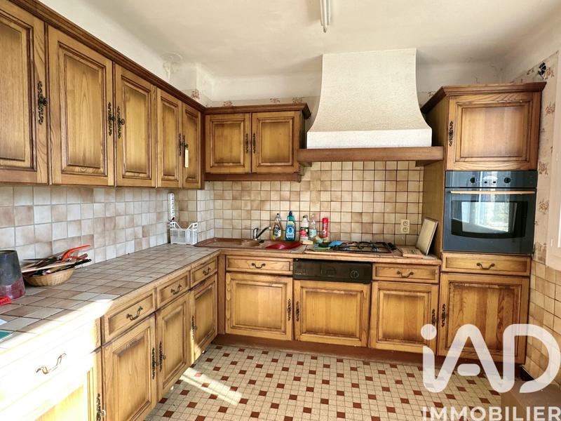 Maison - 90 m² - 5 pièces