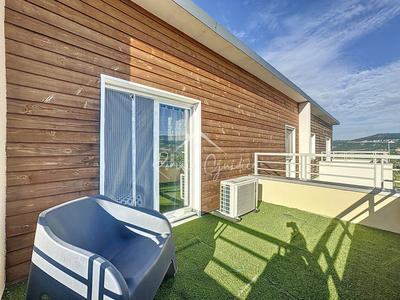 Maison - 98 m² - 4 pièces