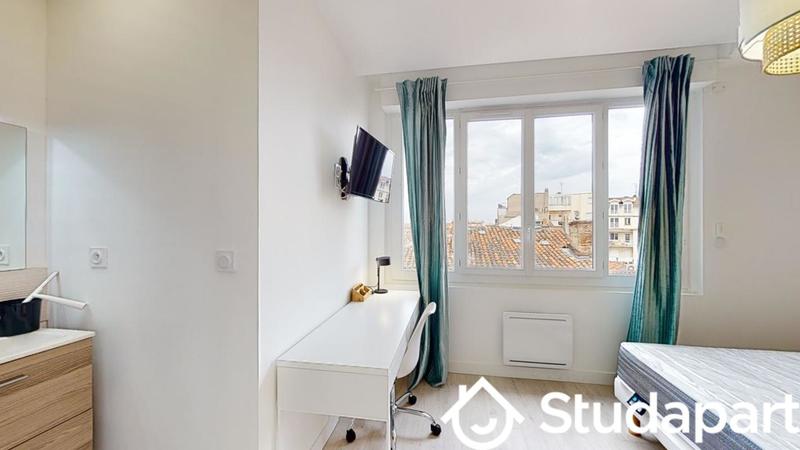 Chambre - 13 m² - 1 pièce