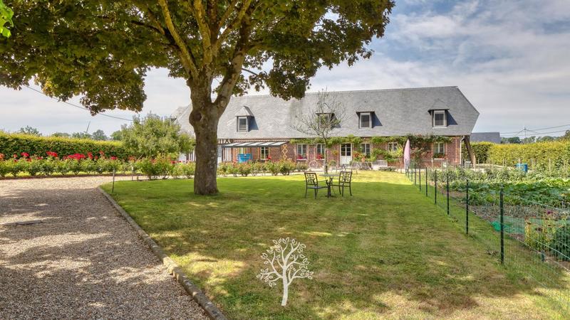 Maison - 250 m² - 9 pièces