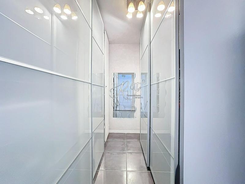 Appartement - 88 m² - 5 pièces