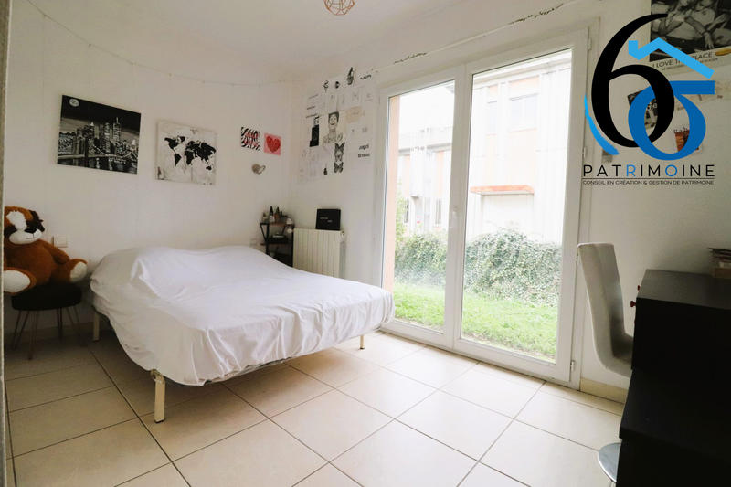 Maison - 216 m² - 8 pièces