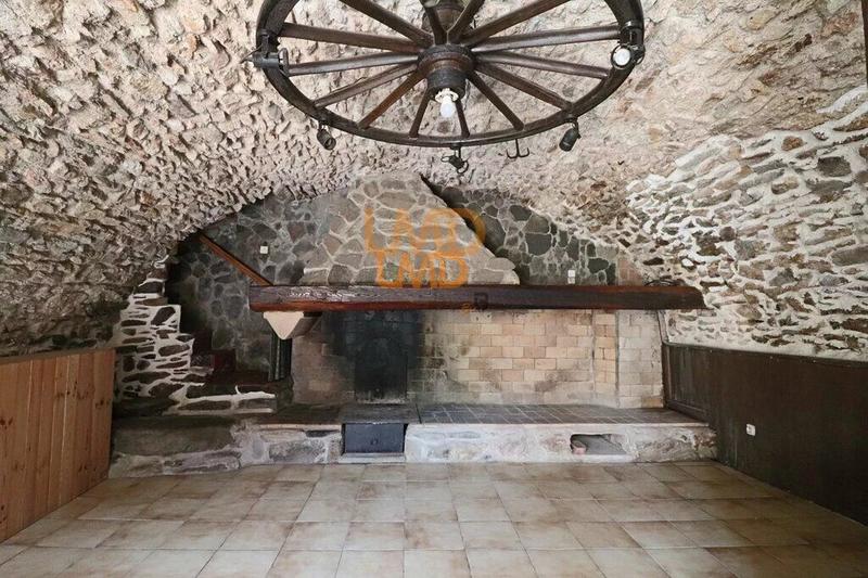 Maison de village - 96 m² - 6 pièces