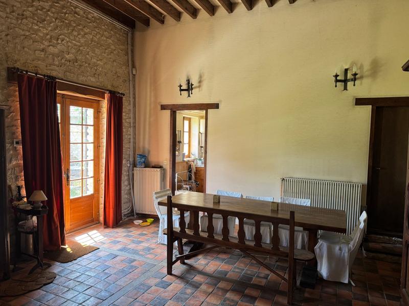 Maison ancienne - 177 m² - 7 pièces