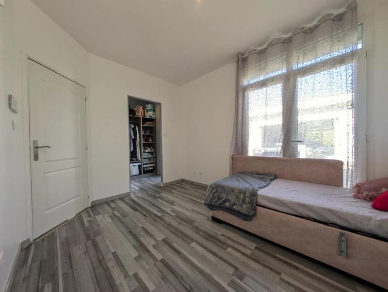 Maison - 196 m² - 6 pièces