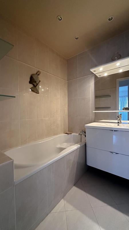 Appartement - 111 m² - 4 pièces