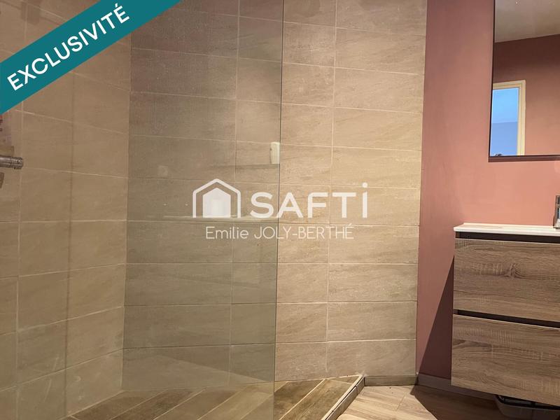 Maison - 174 m² - 9 pièces