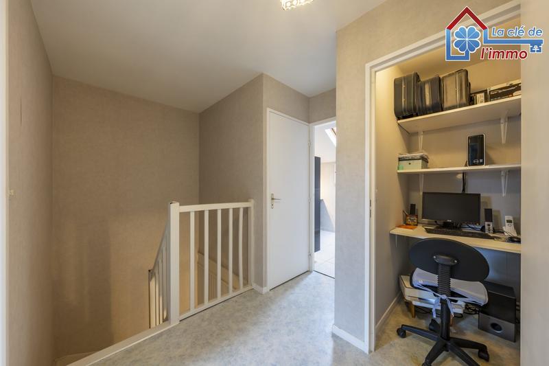 Maison traditionnelle - 87 m² - 4 pièces