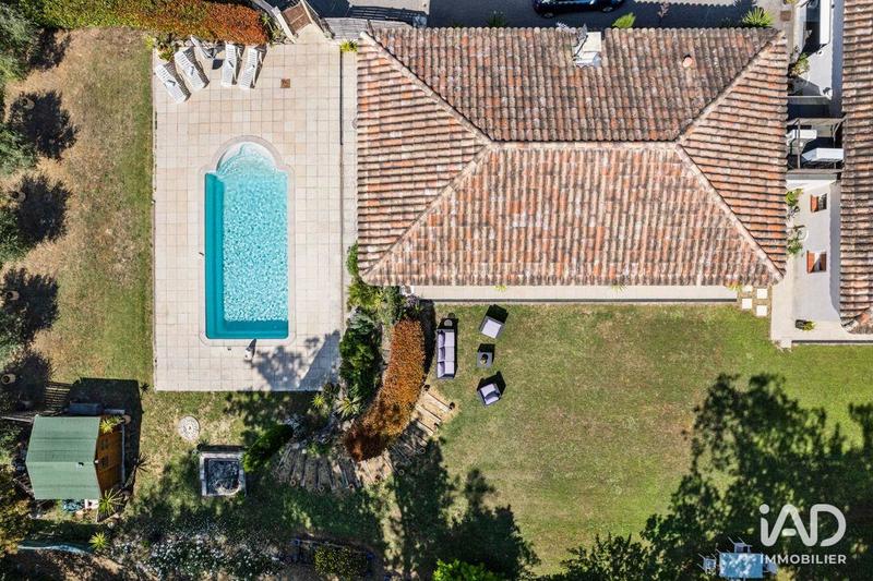 Maison - 180 m² - 5 pièces