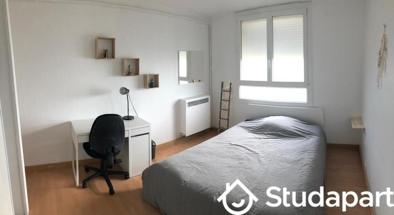 Chambre - 12 m² - 1 pièce