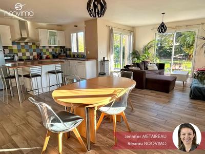 Maison - 93 m² - 4 pièces