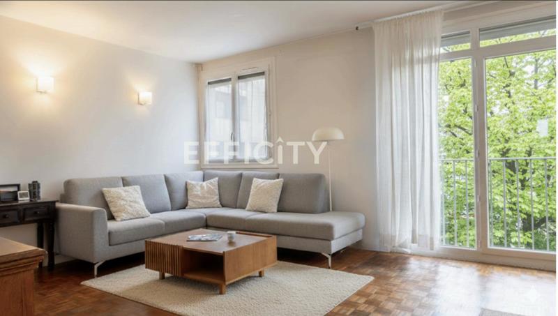 Appartement - 90 m² - 5 pièces