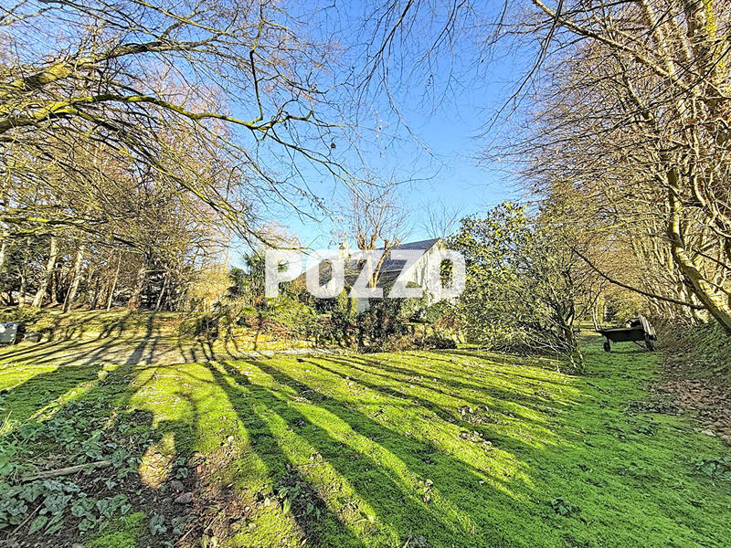 Maison - 253 m² - 7 pièces