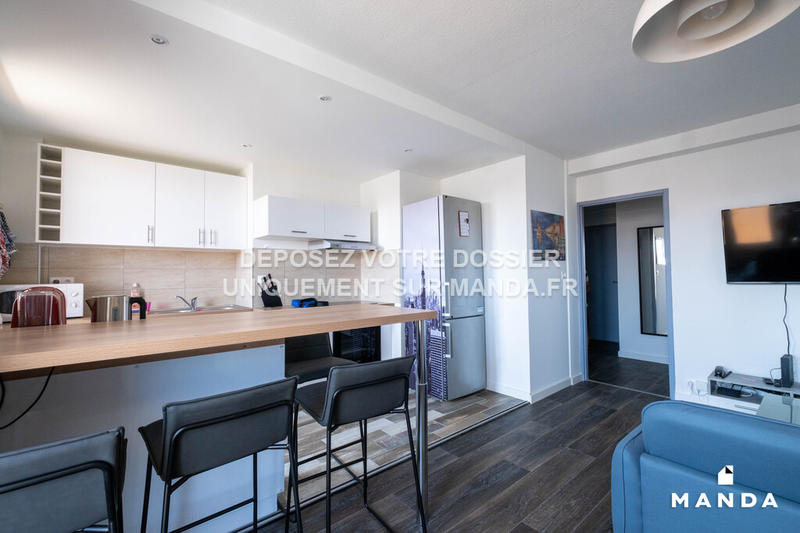 Chambre - 12 m² - 4 pièces