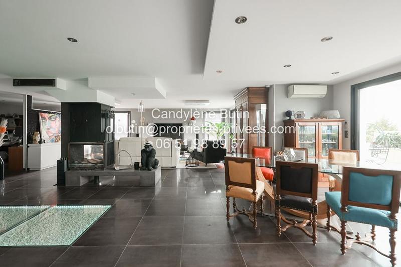 Villa - 260 m² - 7 pièces