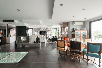 Villa - 260 m² - 7 pièces