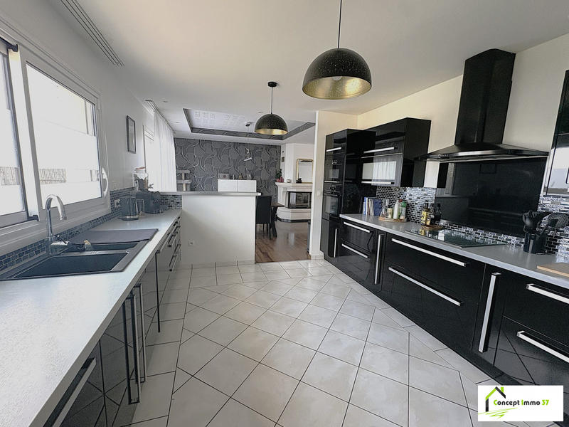 Maison - 150 m² - 6 pièces