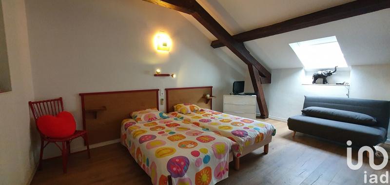 Loft - 201 m² - 9 pièces