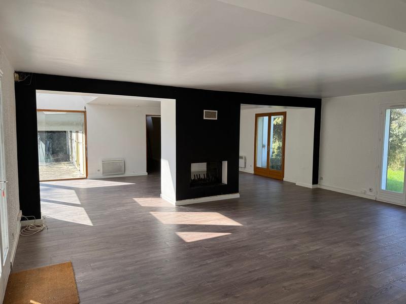 Villa - 240 m² - 6 pièces