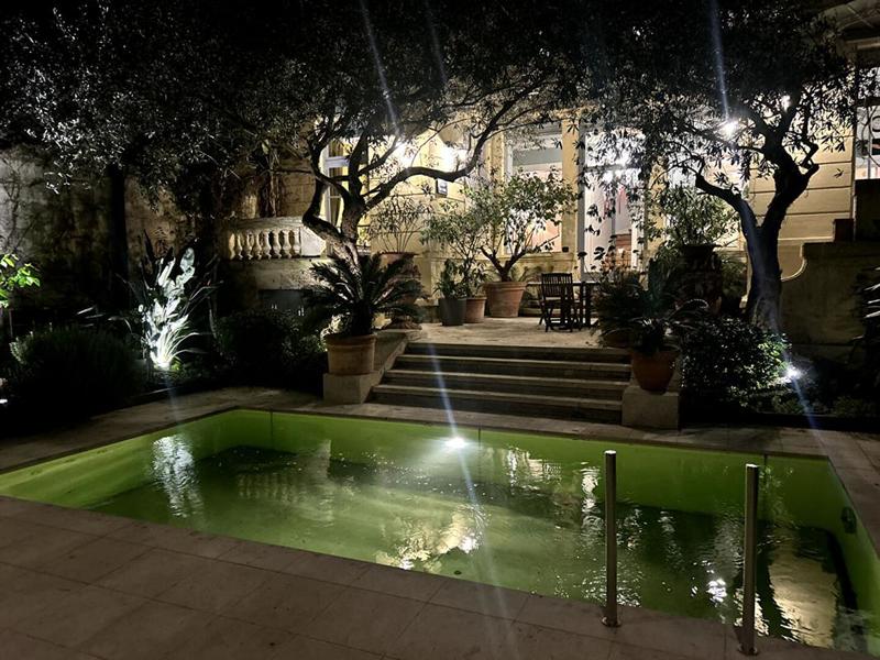 Demeure - 310 m² - 8 pièces