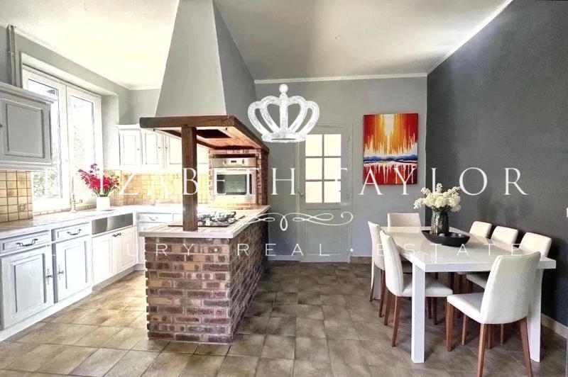 Maison de village - 87 m² - 3 pièces