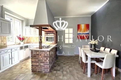 Maison de village - 87 m² - 3 pièces