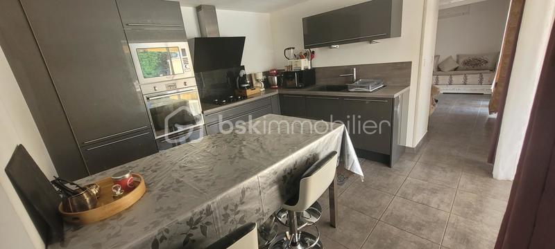 Villa - 200 m² - 8 pièces