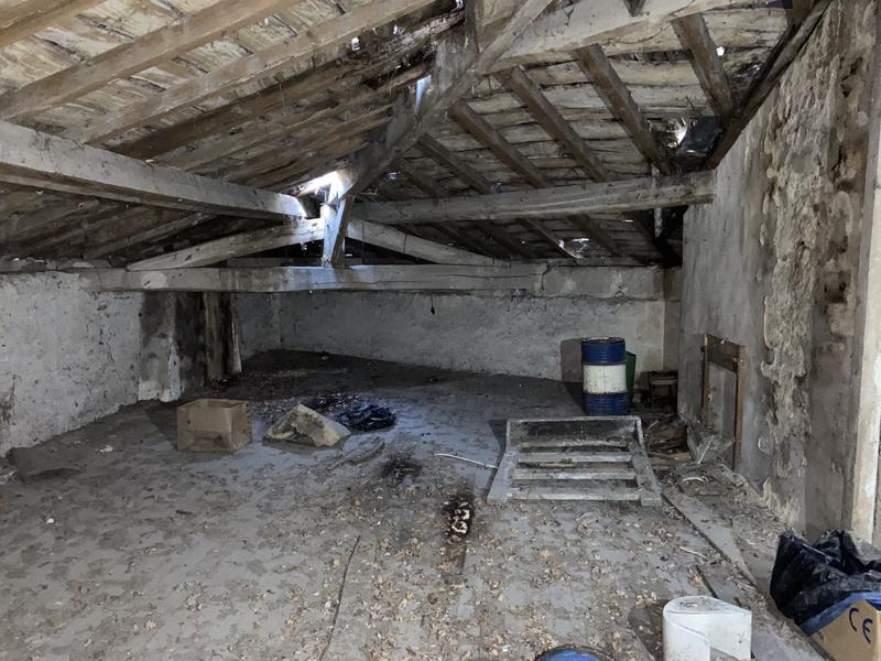 Maison traditionnelle - 217 m² - 14 pièces