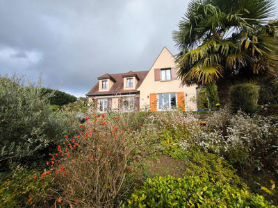 Propriété - 180 m² - 7 pièces