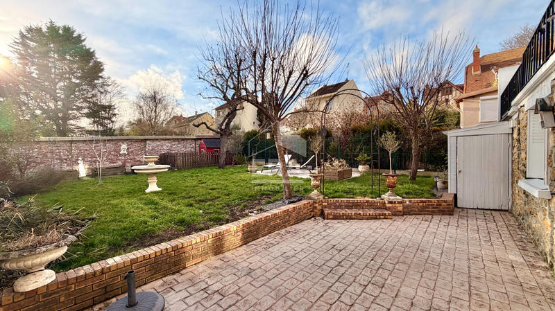 Maison - 93 m² - 5 pièces