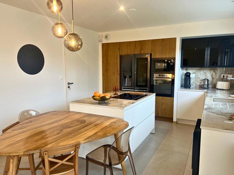 Maison - 147 m² - 5 pièces