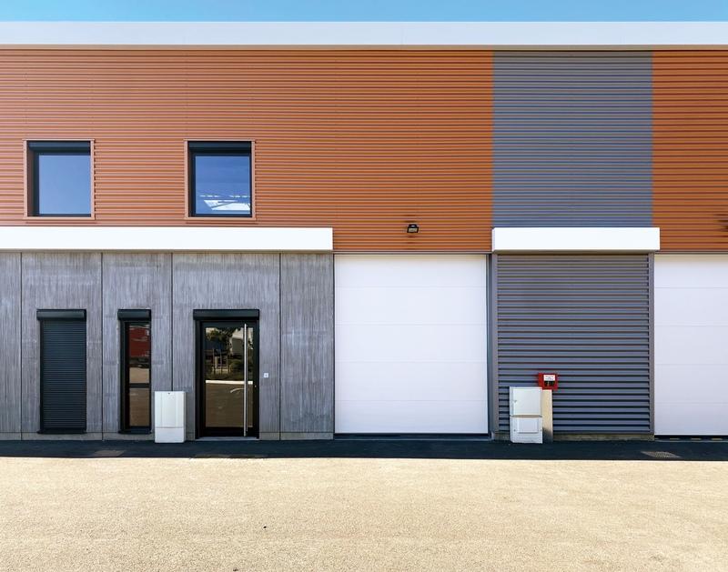 Local d'activité / Entrepôt - 203 m² - 3 pièces