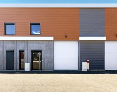 Local d'activité / Entrepôt - 203 m² - 3 pièces