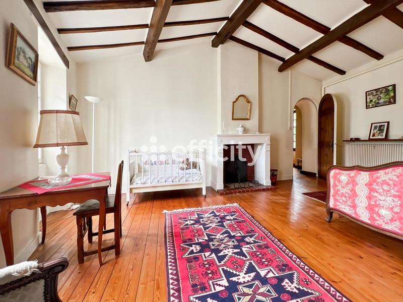 Propriété - 436 m² - 16 pièces