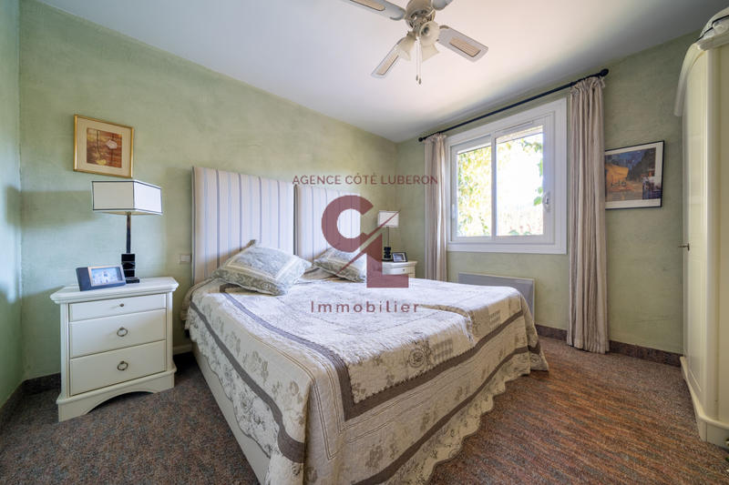 Maison - 277 m² - 11 pièces