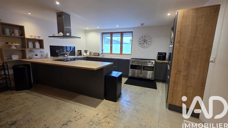 Maison - 190 m² - 4 pièces