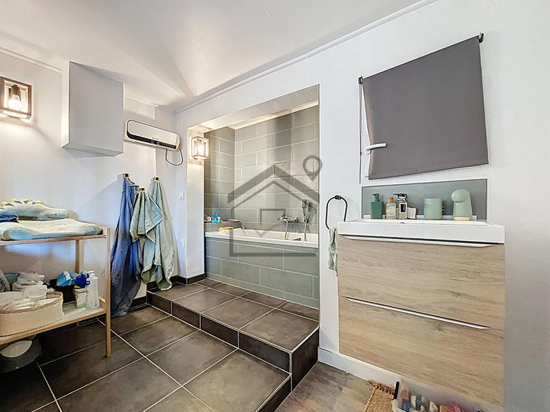 Maison - 74 m² - 4 pièces