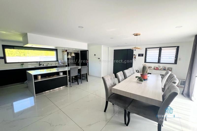 Maison traditionnelle - 147 m² - 5 pièces