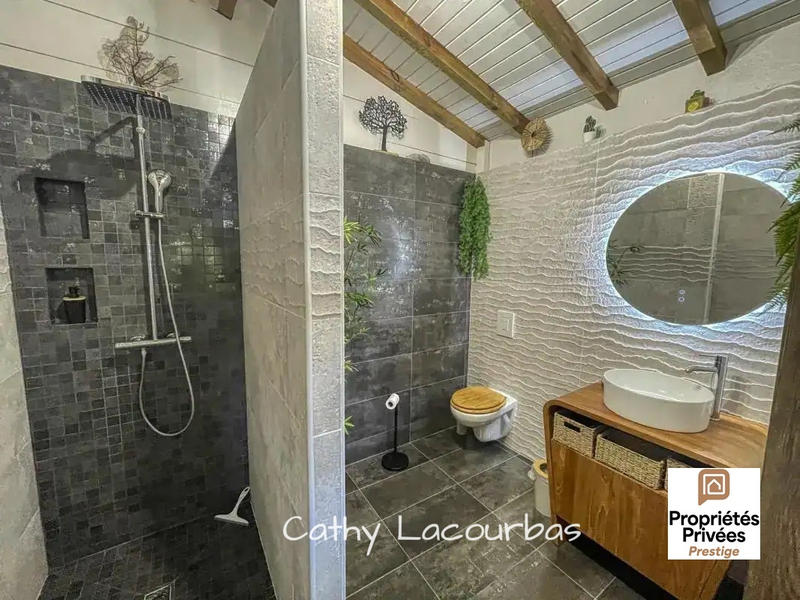 Villa - 210 m² - 7 pièces