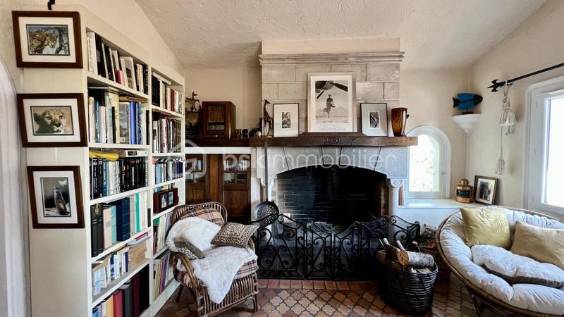 Propriété - 226 m² - 7 pièces