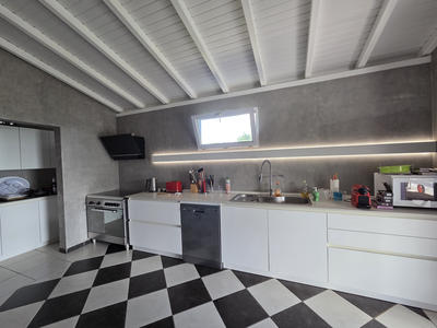 Villa - 145 m² - 6 pièces