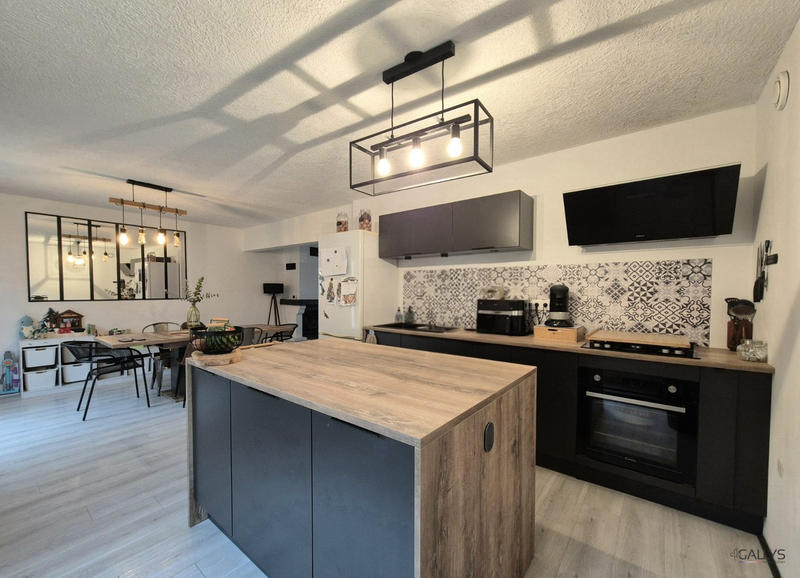 Maison - 120 m² - 7 pièces