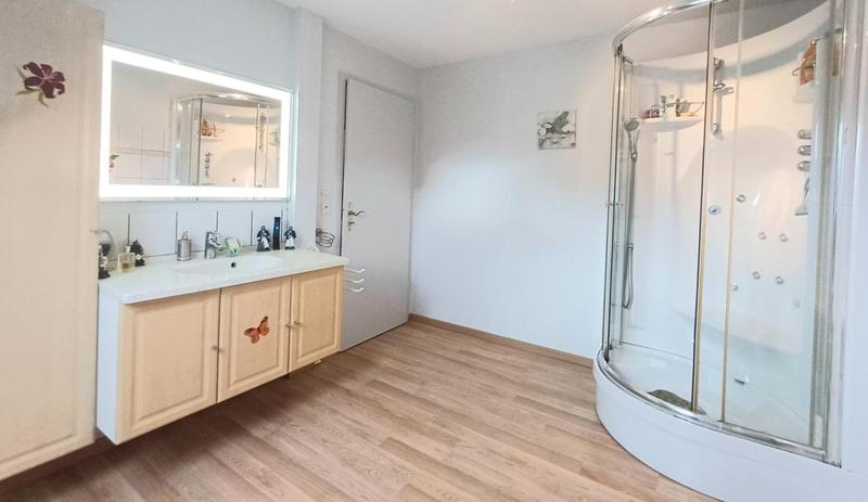 Maison - 92 m² - 5 pièces