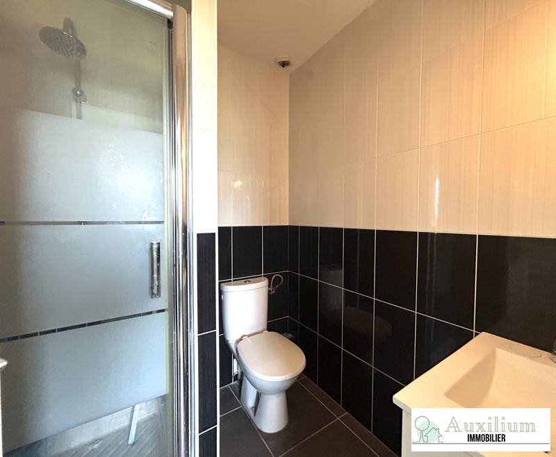 Local d'activités - 168 m² - 5 pièces