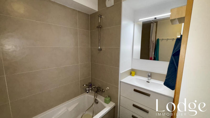 Appartement - 100 m² - 4 pièces